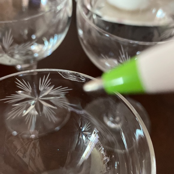 Set Of 3 Vintage Starburst Stem Glasses. - Picture 3 of 5